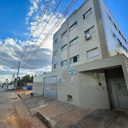 104 - APARTAMENTO 400m do PARQUE DE EXPOSIÇÃO para até 7 HÓSPEDES Patos de Minas Exterior foto